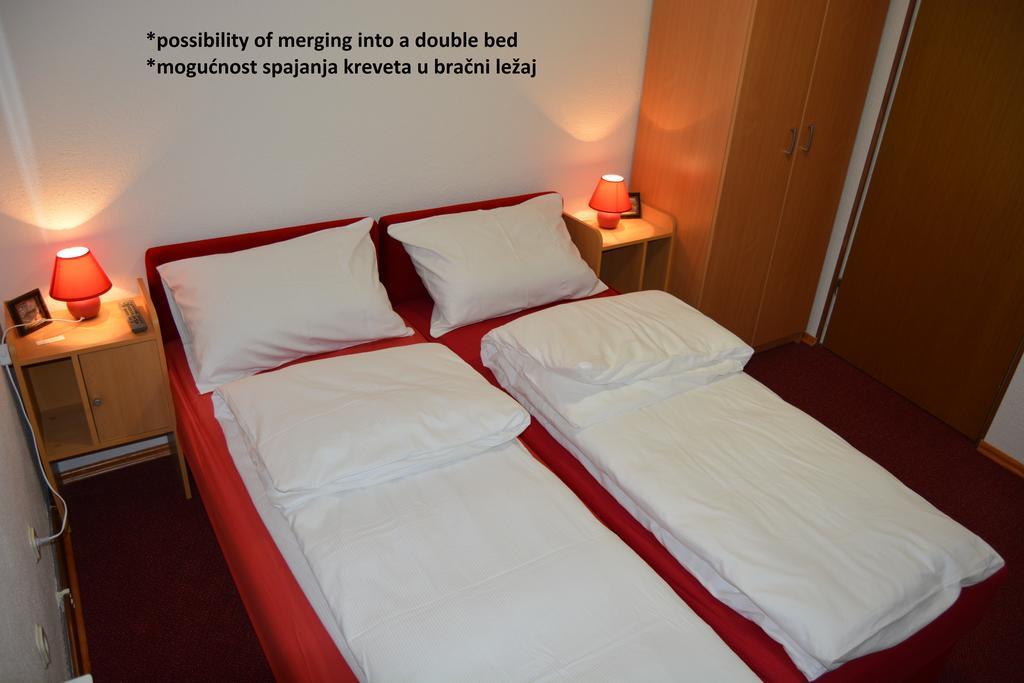 Hostel Denal Sarajevo Esterno foto