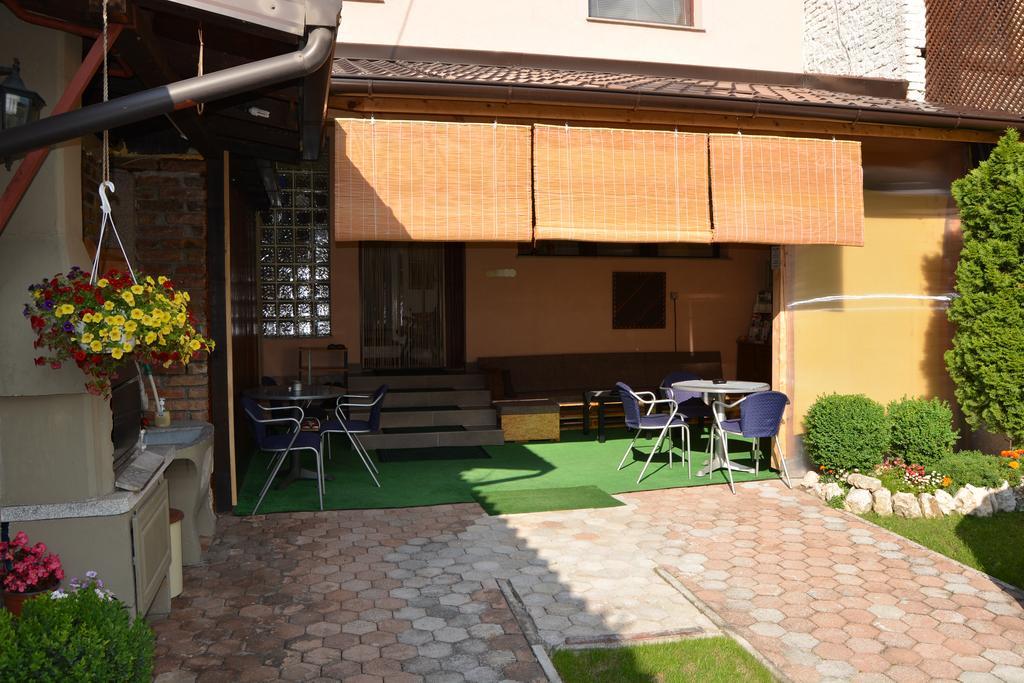 Hostel Denal Sarajevo Esterno foto